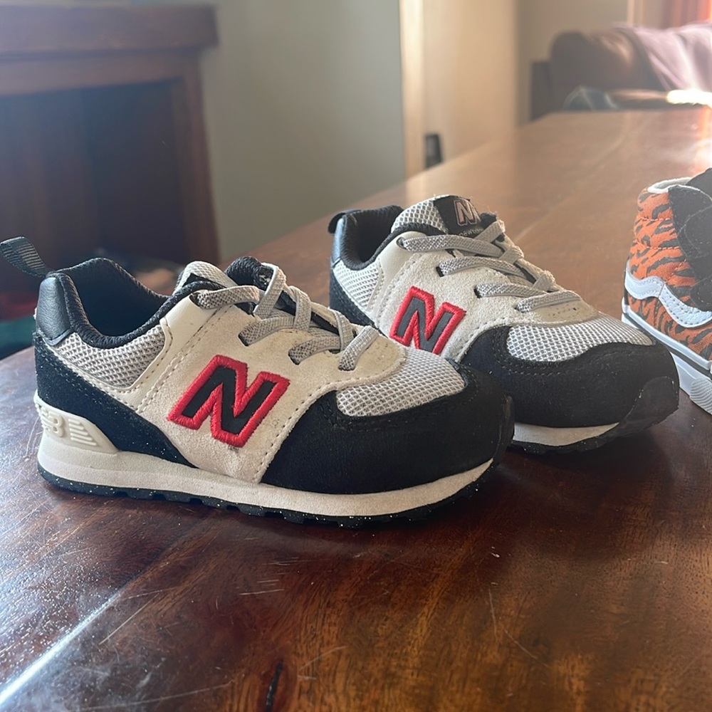 New Balance Toddler sz7